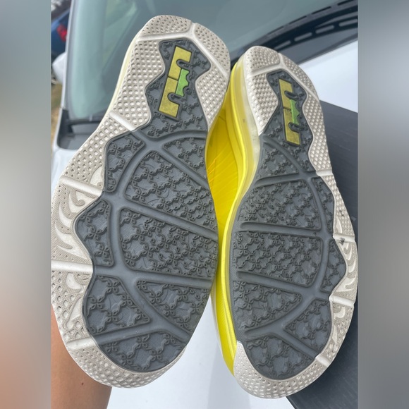 Lebron X Low Sonic - Picture 2 of 3